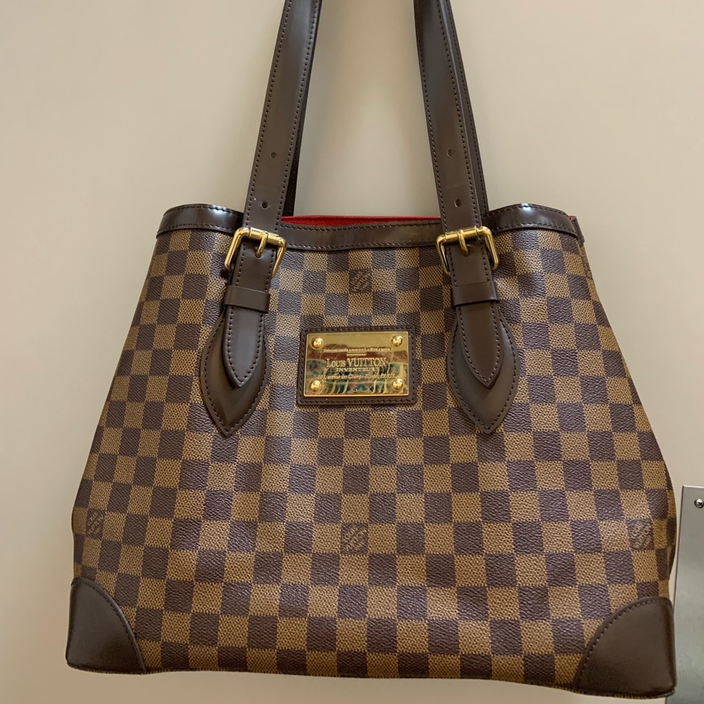 Authentic Louis Vuitton hamstead in damier